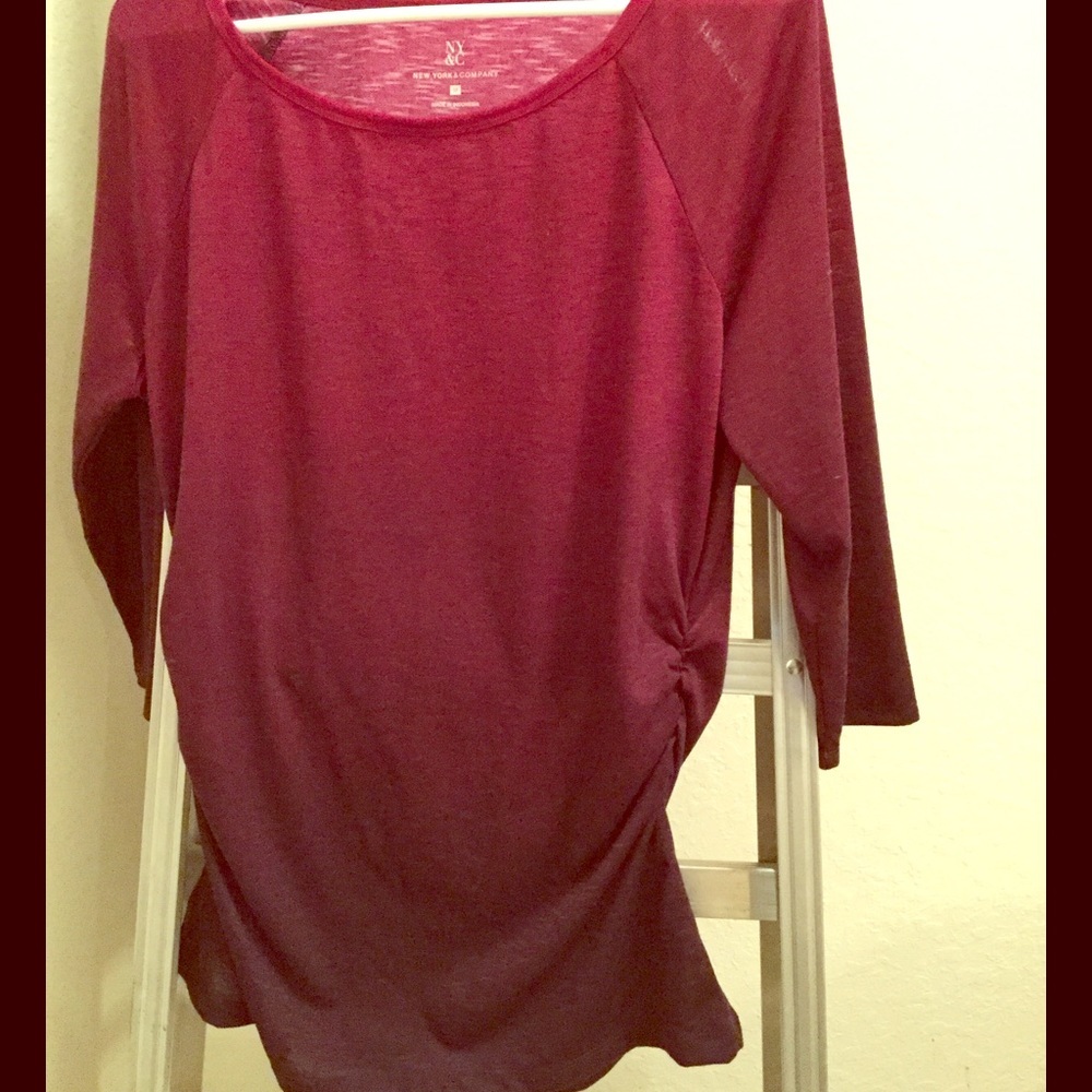 🐰New York & Company‎ Cranberry Maroon Top NEW🐰